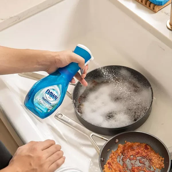 Dawn Platinum Plus Powerwash Dish Spray Bottle Set, Fresh Scent, 1 Spray Bottle + 2 Refills, 64.5 fl. oz. - Image 3
